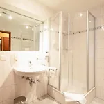 Hotel-restaurant Weinhaus Grebel 3* 코블렌츠