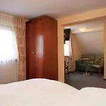 Hotel-restaurant Weinhaus Grebel 호텔 3*