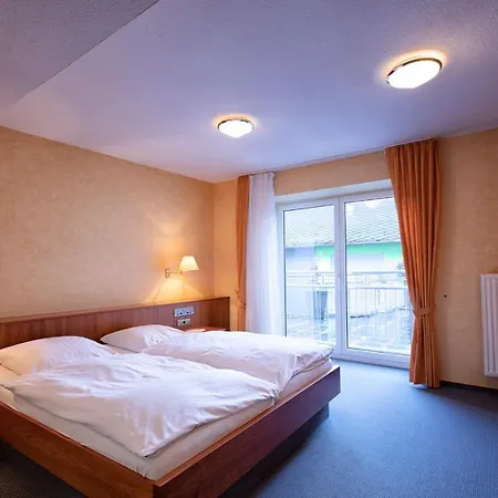 Otel Hotel-restaurant Weinhaus Grebel 3*