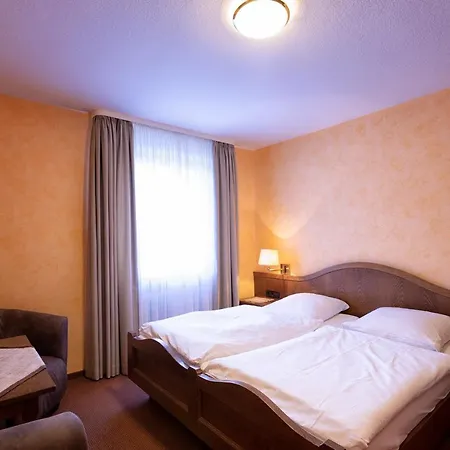 Otel Hotel-restaurant Weinhaus Grebel 3*