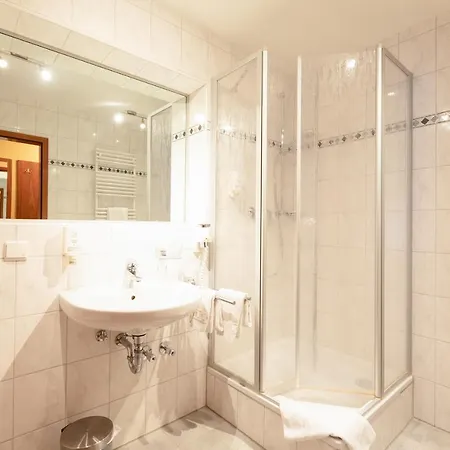 维恩豪斯格列伯餐厅酒店 3* 科布倫茨