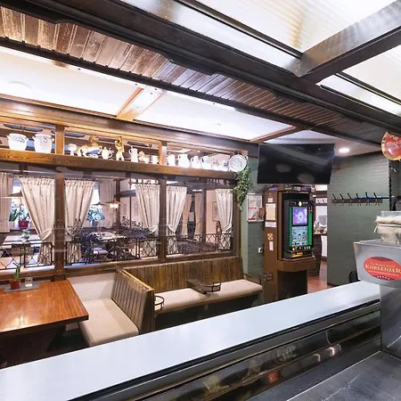 Otel Hotel-restaurant Weinhaus Grebel 3*