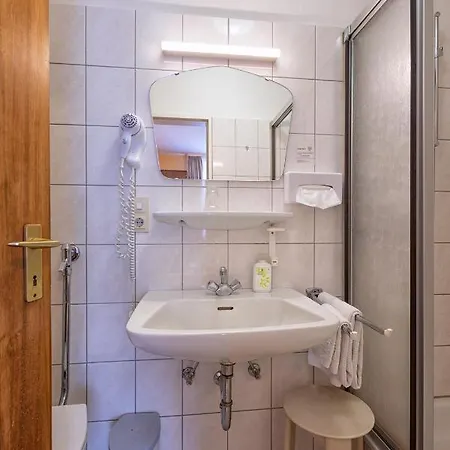 维恩豪斯格列伯餐厅酒店 3* 科布倫茨