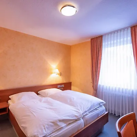 Otel Hotel-restaurant Weinhaus Grebel 3*