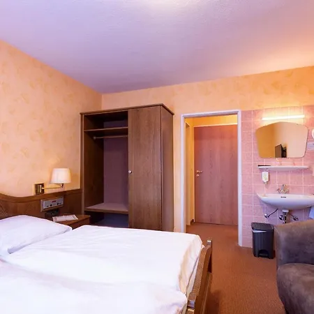 Hotel-restaurant Weinhaus Grebel Otel