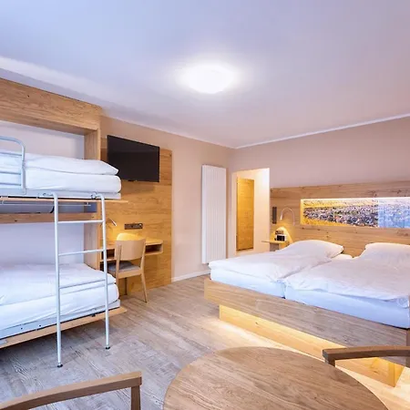 Hotel-restaurant Weinhaus Grebel 3*