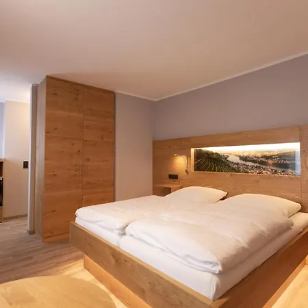 Hotel-restaurant Weinhaus Grebel Otel