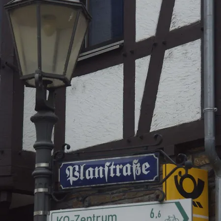 维恩豪斯格列伯餐厅酒店 3*