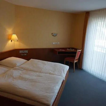 Hotel-restaurant Weinhaus Grebel Отель