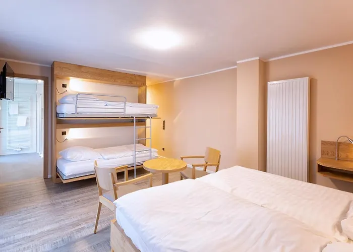 Hotel Hotel-restaurant Weinhaus Grebel 3*