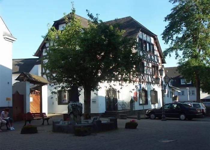 Hotel-restaurant Weinhaus Grebel 3*